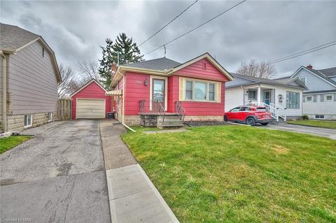 6002 Prospect Street, House detached with 3 bedrooms, 1 bathrooms and 3 parking in Niagara Falls ON | Card Image
