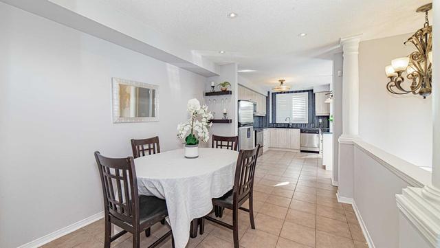 3262 Redpath Circ, House attached with 3 bedrooms, 3 bathrooms and 2 parking in Mississauga ON | Image 19