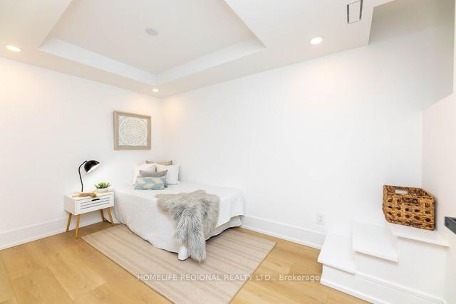 734 Richmond St W, House attached with 3 bedrooms, 5 bathrooms and 1 parking in Toronto ON | Image 22