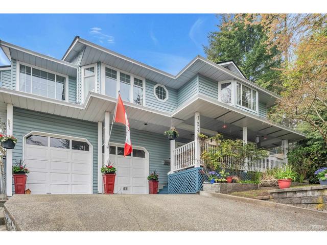 1248 Dupont Place, House detached with 5 bedrooms, 3 bathrooms and null parking in Coquitlam BC | Card Image