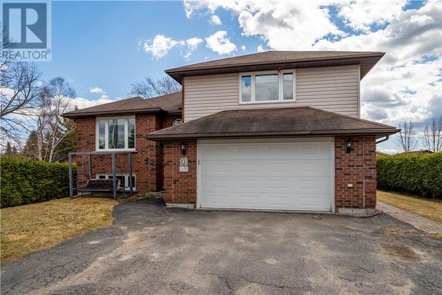 91 Laurier E, House detached with 3 bedrooms, 2 bathrooms and null parking in Greater Sudbury ON | Image 1
