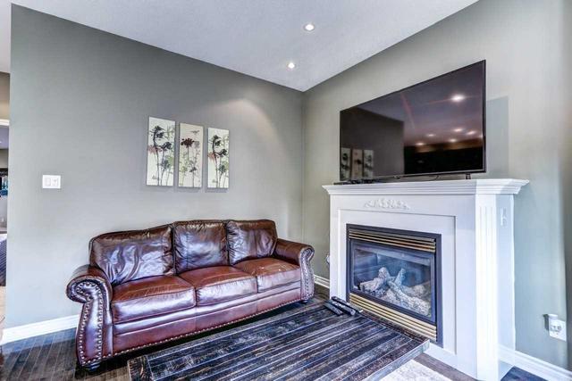 40 Feint Dr, House detached with 3 bedrooms, 4 bathrooms and 3 parking in Ajax ON | Image 6