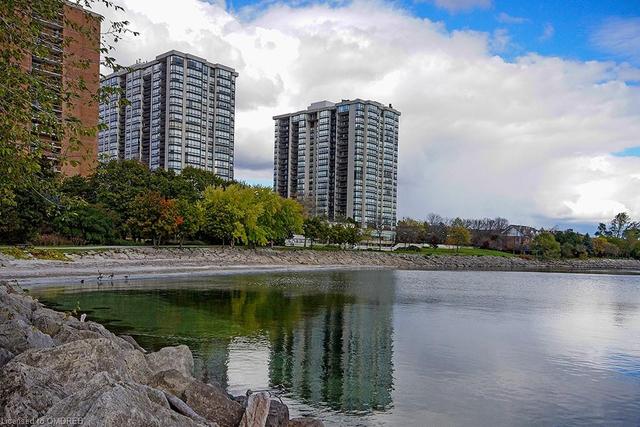 107 - 2180 Marine Drive, House attached with 2 bedrooms, 2 bathrooms and 2 parking in Oakville ON | Image 1