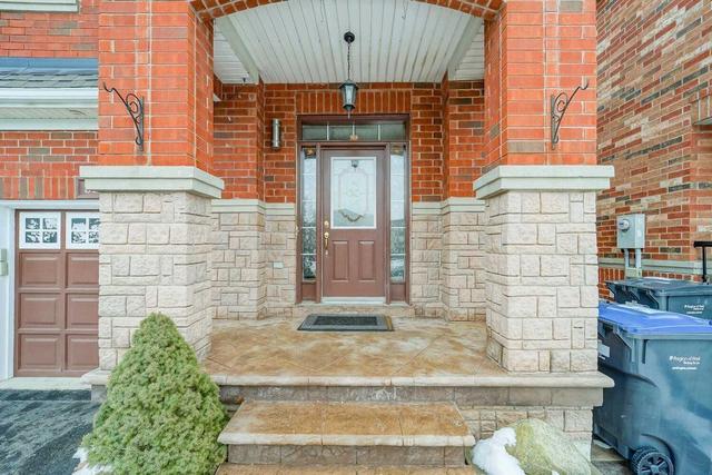 82 Botavia Downs Dr, House detached with 4 bedrooms, 4 bathrooms and 4 parking in Brampton ON | Image 12