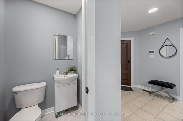 5 Meyer Ave, House detached with 3 bedrooms, 4 bathrooms and 4 parking in Barrie ON | Image 5