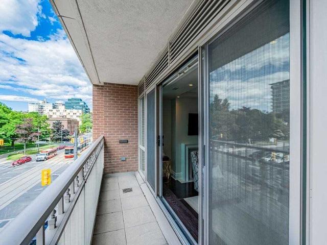 301 - 155 St Clair Ave W, Condo with 2 bedrooms, 2 bathrooms and 2 parking in Toronto ON | Image 11