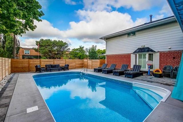 27 Shaughnessy Blvd E, House detached with 4 bedrooms, 4 bathrooms and 4 parking in Toronto ON | Image 13