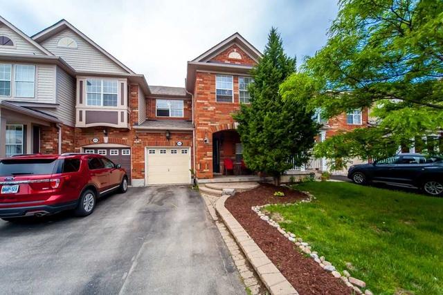 802 Mckay Cres, House attached with 3 bedrooms, 3 bathrooms and 2 parking in Milton ON | Image 1