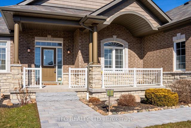 38 Charles Tilley Cres, House detached with 3 bedrooms, 4 bathrooms and 9 parking in Clarington ON | Image 12