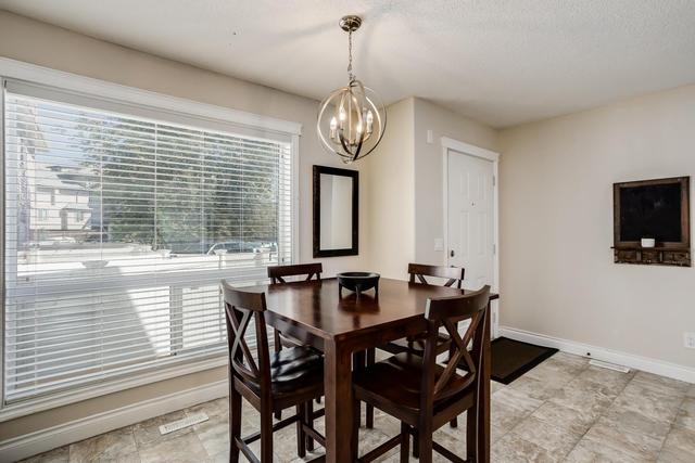 2504 72 Avenue Se, Home with 2 bedrooms, 1 bathrooms and 1 parking in Calgary AB | Image 9