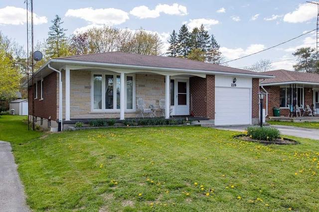 228 Adelaide St, House detached with 3 bedrooms, 2 bathrooms and 5 parking in Wellington North ON | Image 21