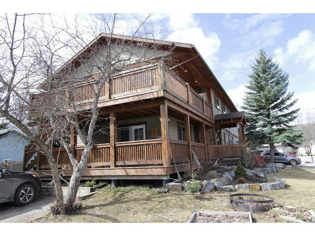 32 Mt Trinity Avenue, House detached with 8 bedrooms, 5 bathrooms and null parking in Fernie BC | Image 3