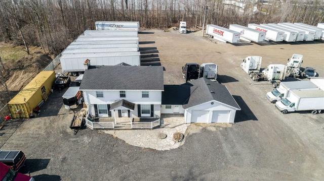 8094 Esquesing Line, House detached with 4 bedrooms, 2 bathrooms and 9 parking in Milton ON | Image 6