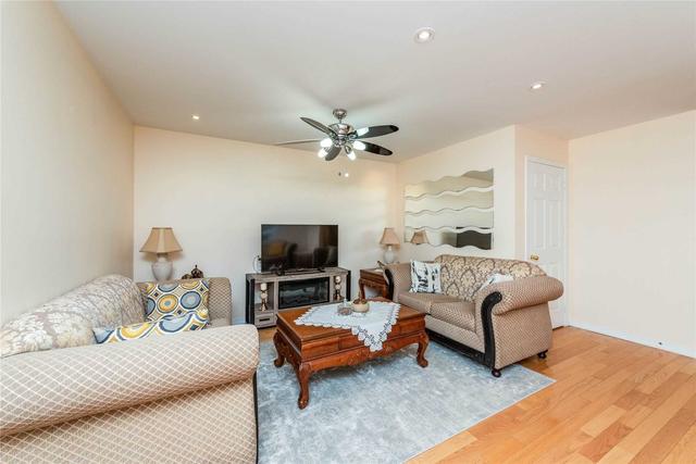 59 Manordale Cres, House semidetached with 3 bedrooms, 4 bathrooms and 4 parking in Vaughan ON | Image 34