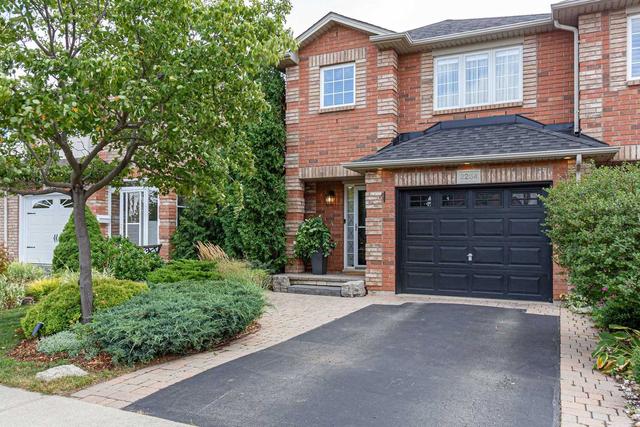 2254 Fairbairn Crt, House attached with 3 bedrooms, 3 bathrooms and 2 parking in Oakville ON | Image 12