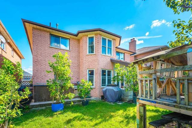 16 Hearthstone Cres, House detached with 5 bedrooms, 4 bathrooms and 8 parking in Richmond Hill ON | Image 26