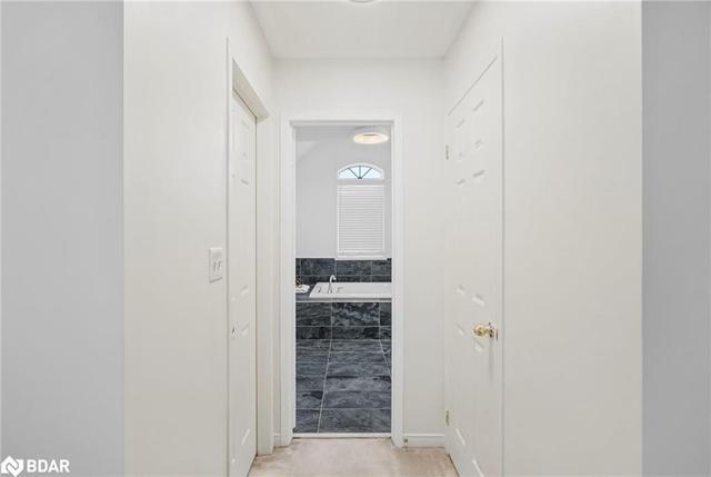 71 Ted Wray Circle, House attached with 3 bedrooms, 2 bathrooms and 1 parking in Toronto ON | Image 21