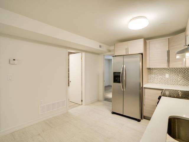 Lower - 12 Arlington Ave, House detached with 1 bedrooms, 1 bathrooms and null parking in Toronto ON | Image 11