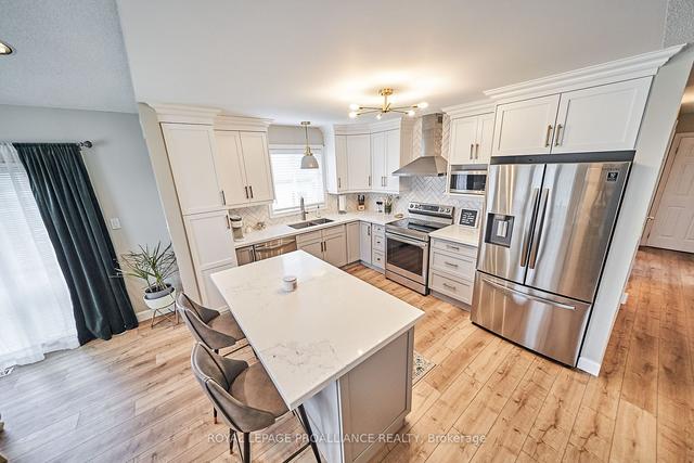 2379 Division St N, House detached with 3 bedrooms, 3 bathrooms and 10 parking in Hamilton TP ON | Image 6