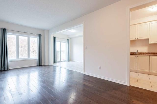 51 Baker St, House attached with 3 bedrooms, 3 bathrooms and 3 parking in Thorold ON | Image 2