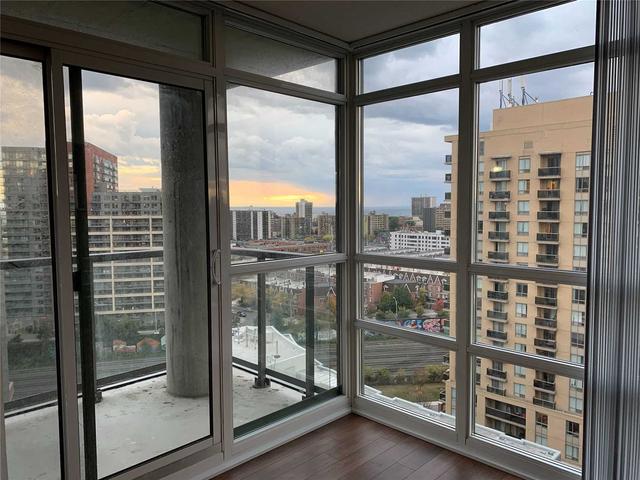 1909 - 68 Abell St, Condo with 2 bedrooms, 1 bathrooms and 1 parking in Toronto ON | Image 11