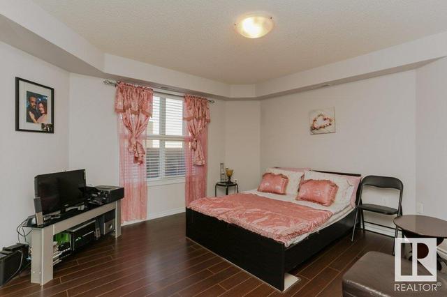 107 - 10118 106 Av Nw, Condo with 2 bedrooms, 2 bathrooms and null parking in Edmonton AB | Image 10
