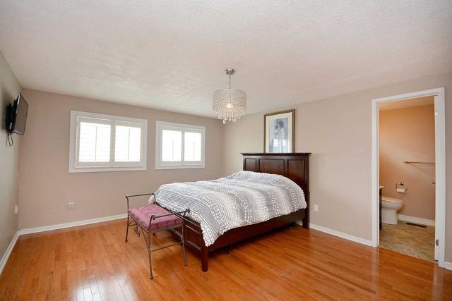 5312 Thornwood Dr, House detached with 4 bedrooms, 4 bathrooms and 4 parking in Mississauga ON | Image 15