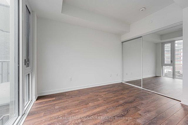 512 - 158 Front St E, Condo with 1 bedrooms, 1 bathrooms and 0 parking in Toronto ON | Image 2
