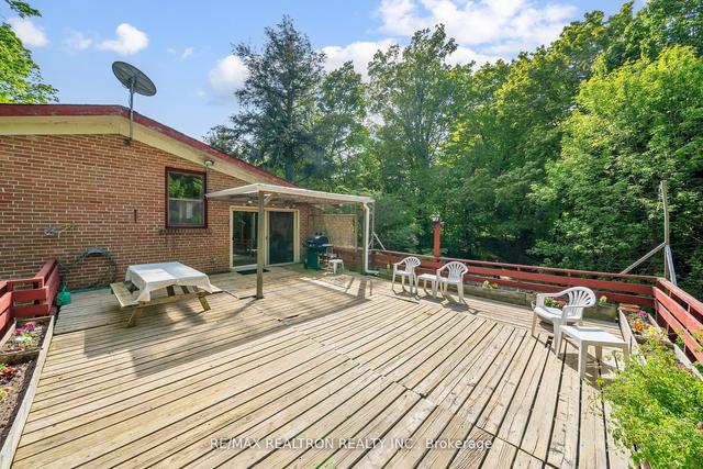 3 Ledge Rd, House detached with 4 bedrooms, 2 bathrooms and 7 parking in Toronto ON | Image 25