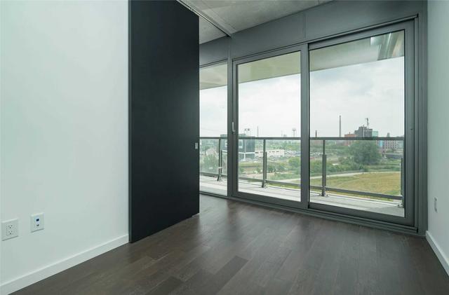 820 - 170 Bayview Ave, Condo with 2 bedrooms, 2 bathrooms and 1 parking in Toronto ON | Image 3