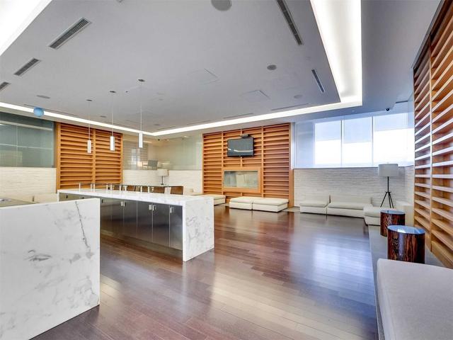 1211 - 8 Telegram Mews, Condo with 1 bedrooms, 1 bathrooms and 1 parking in Toronto ON | Image 14