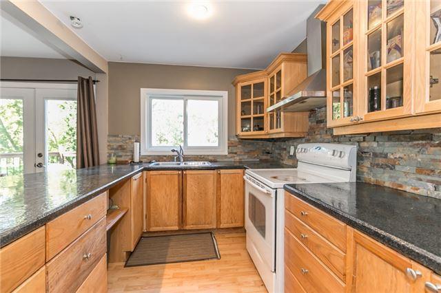 226 Foster Dr, House detached with 2 bedrooms, 1 bathrooms and 10 parking in Barrie ON | Image 18