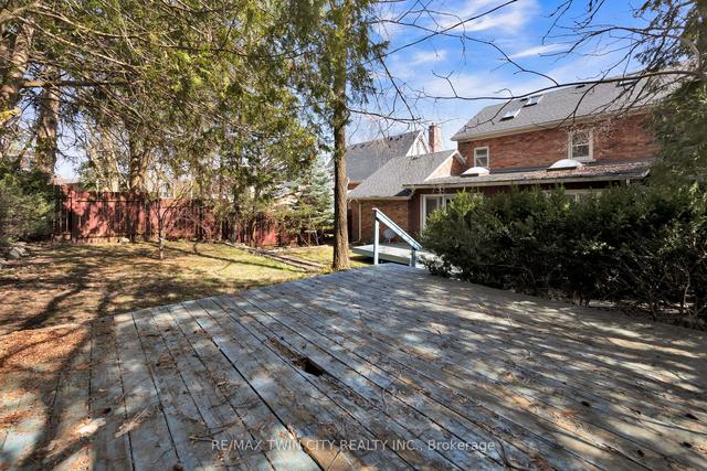 182 Union Blvd, House detached with 4 bedrooms, 3 bathrooms and 4 parking in Kitchener ON | Image 24