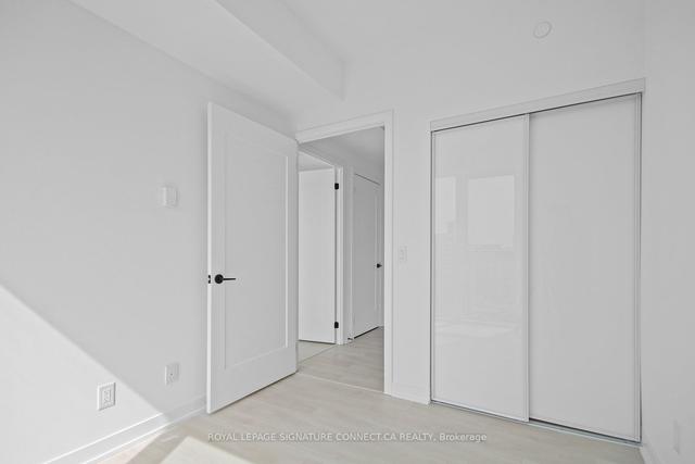 2505 - 5 Defries St, Condo with 3 bedrooms, 2 bathrooms and 1 parking in Toronto ON | Image 6