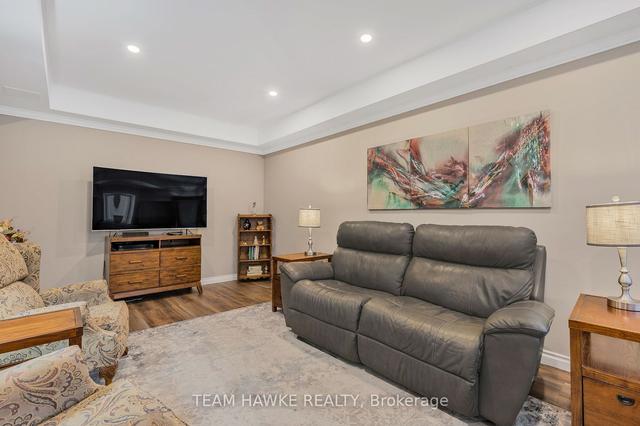 124 Arlynn Cres, House detached with 3 bedrooms, 3 bathrooms and 10 parking in Penetanguishene ON | Image 16