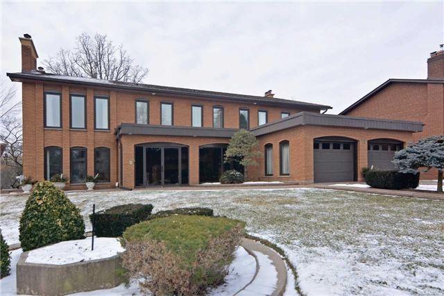 10 Forest Park Cres, House detached with 5 bedrooms, 6 bathrooms and 6 parking in Markham ON | Image 2