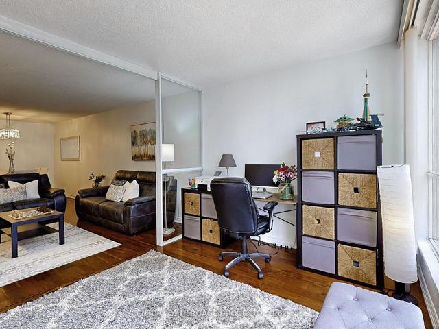 806 - 30 Holly St, Condo with 2 bedrooms, 2 bathrooms and 1 parking in Toronto ON | Image 10