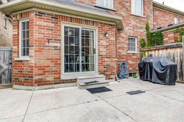 487 Grant Way, House semidetached with 3 bedrooms, 4 bathrooms and 3 parking in Milton ON | Image 30
