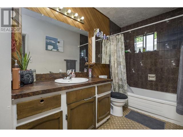 3826 Glendale Street, House detached with 5 bedrooms, 2 bathrooms and 4 parking in Vancouver BC | Image 7