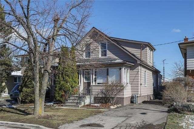 4 Flower St, House detached with 3 bedrooms, 2 bathrooms and 2 parking in St. Catharines ON | Image 1