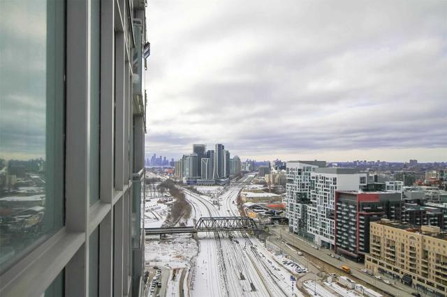 2816 - 15 Iceboat Terr, Condo with 1 bedrooms, 1 bathrooms and 1 parking in Toronto ON | Image 1