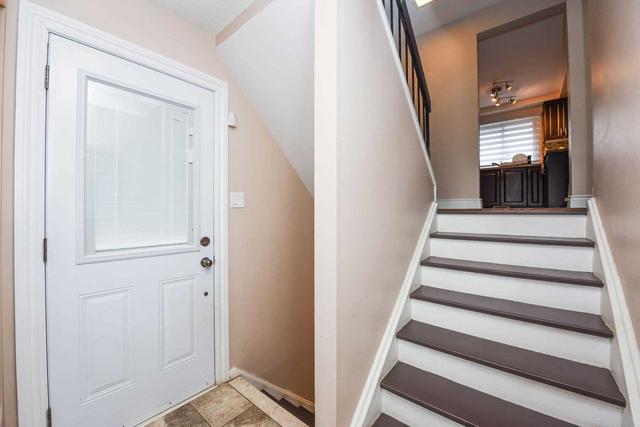 7369 Bybrook Dr, House semidetached with 3 bedrooms, 3 bathrooms and 5 parking in Mississauga ON | Image 35
