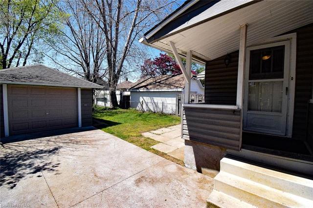 37 Marquis Avenue, House detached with 2 bedrooms, 1 bathrooms and null parking in St. Catharines ON | Image 32