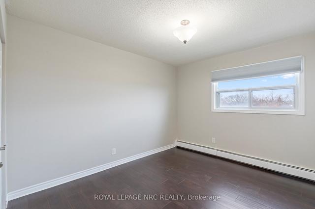 307 - 264 Oakdale Ave, Condo with 2 bedrooms, 1 bathrooms and 2 parking in St. Catharines ON | Image 15