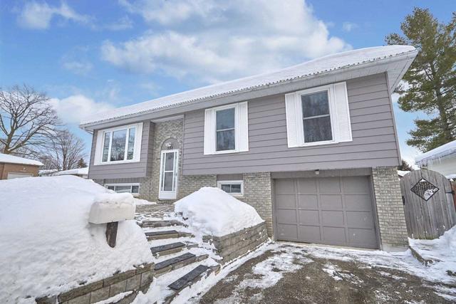 333 Cedar St, House detached with 3 bedrooms, 2 bathrooms and 5 parking in Midland ON | Image 1