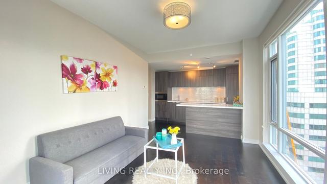 1002 - 21 Widmer St, Condo with 2 bedrooms, 2 bathrooms and 1 parking in Toronto ON | Image 27
