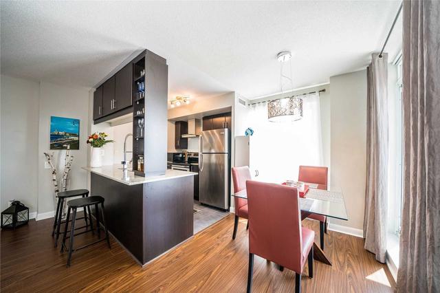 908 - 25 Town Centre Crt, Condo with 2 bedrooms, 2 bathrooms and 1 parking in Toronto ON | Image 3
