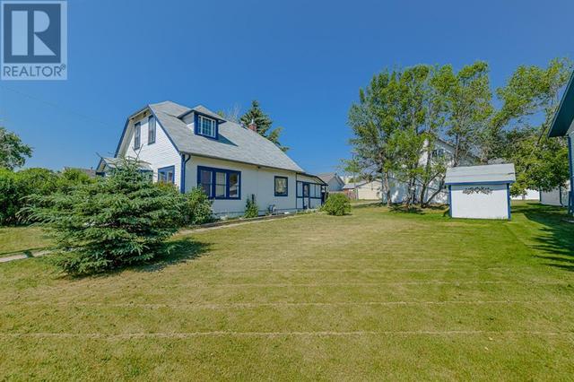 1008 3rd Avenue, House detached with 3 bedrooms, 1 bathrooms and 4 parking in Beaverlodge AB | Image 38