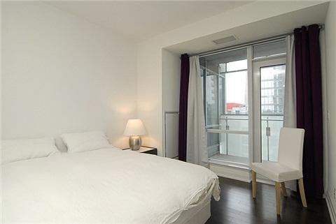 1701 - 80 John St, Condo with 2 bedrooms, 2 bathrooms and 1 parking in Toronto ON | Image 8