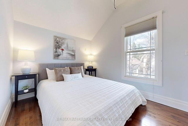 131 Bernice Cres, House detached with 2 bedrooms, 2 bathrooms and 2 parking in Toronto ON | Image 8